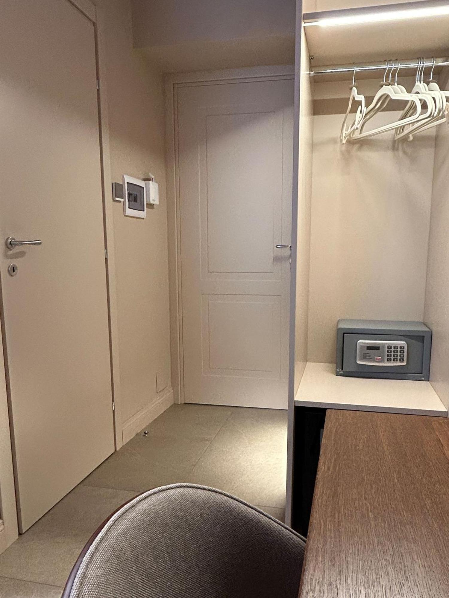Astom Suites Rom Exteriör bild